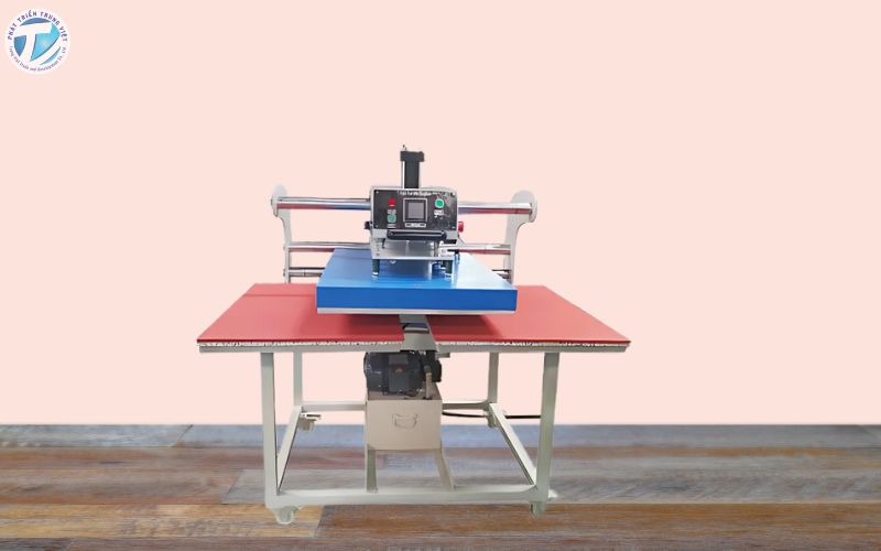Máy ép nhiệt thủy lực là một thiết bị công nghiệp sử dụng công nghệ thủy lực để tạo ra lực ép mạnh mẽ